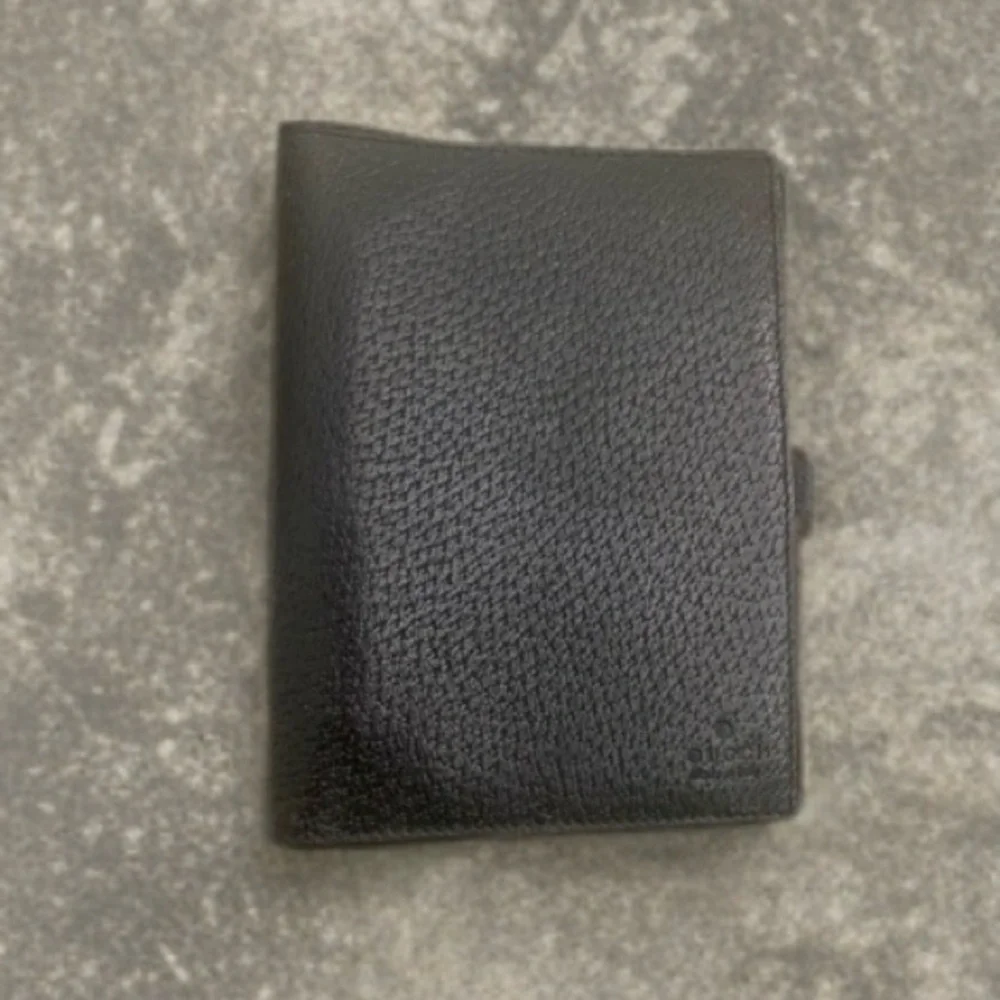 Gucci Authentic Black Leather Agenda - Small EUC